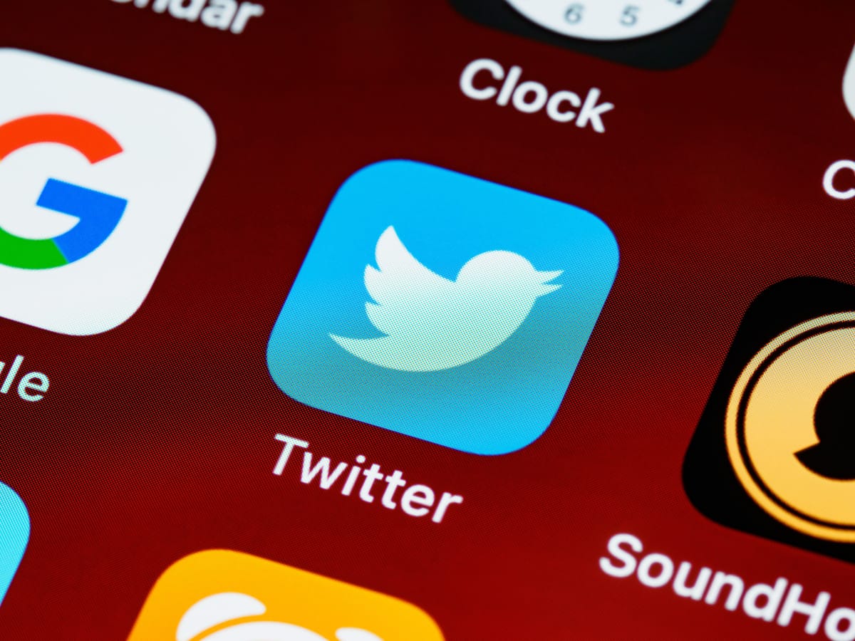 Twitter seeks the wisdom of crowds