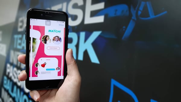 What Twitter should copy from Tinder